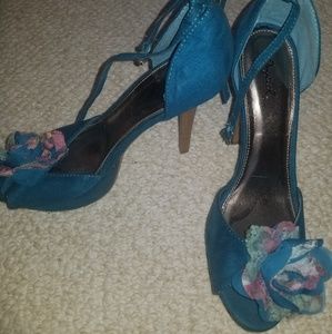 Qupid peep toe teal heels